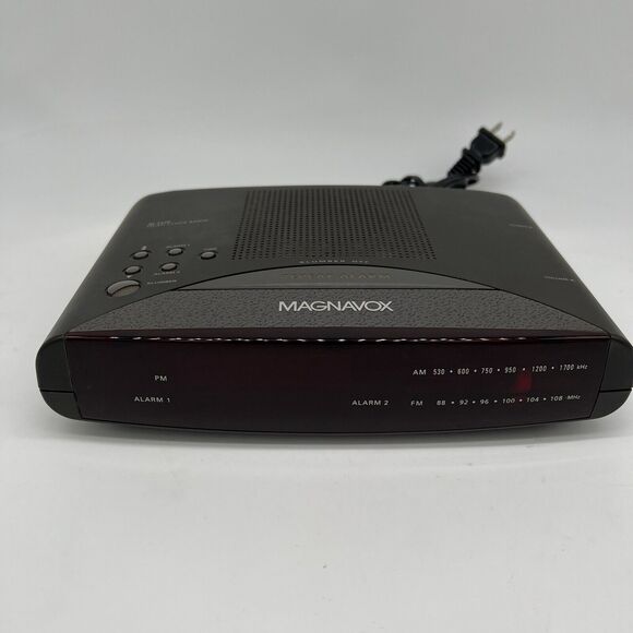 Magnavox AJ3240 Alarm Clock AM/FM Radio Digital - Black - Picture 1 of 6